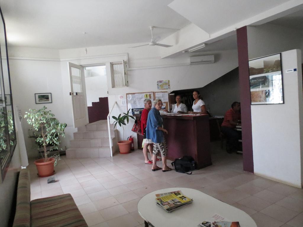 Residencial Che Guevara Bed & Breakfast Mindelo Exterior photo