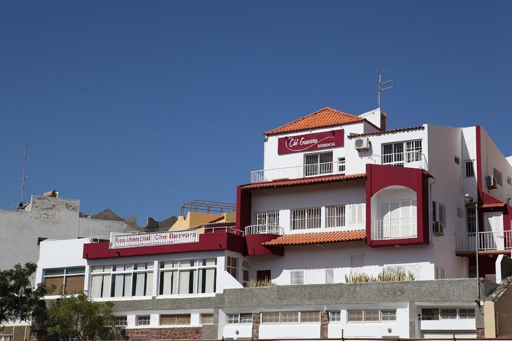 Residencial Che Guevara Bed & Breakfast Mindelo Exterior photo